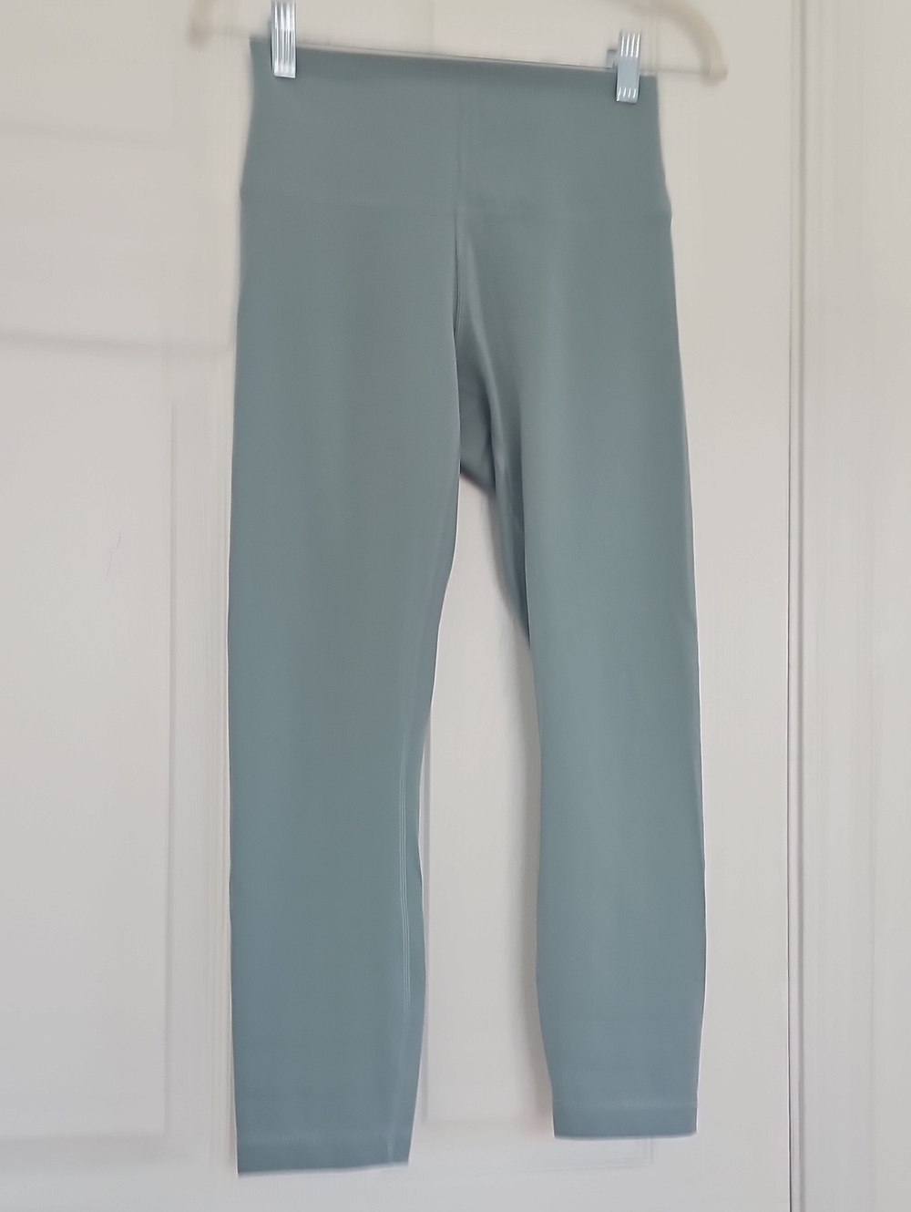 Wunder Train Contour Fit High Rise Crop 23"